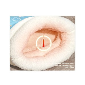 Cama e Saco de Dormir Portátil Semi-Fechado Holy Age para Gatos e Cães, Quente no Inverno e para Todas as Estações - Product Image 4