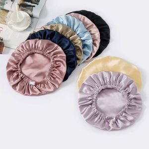 Bonnet de nuit 100% soie de mûrier, bonnet en satin réglable avec certification Oeko-Tex, enveloppement doux pour le soin des cheveux bouclés - Product Image 1