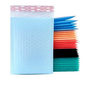 Sobre de Poliéster Versátil con Capa Interna de Burbujas de Aire, Aplicación Confiable para Envíos - Product Image 4