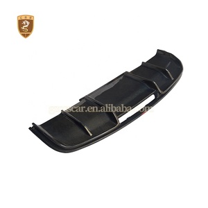 Offre Spéciale diffuseur de lèvre arrière de voiture de fibre de carbone de finition brillante de style de Css pour <span class=keywords><strong>Audi</strong></span> <span class=keywords><strong>R8</strong></span> <span class=keywords><strong>V10</strong></span> - Product Image 3