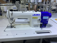 Machine à coudre industrielle Jukis DDL-7000A-7 d'occasion Sets complets avec table et support