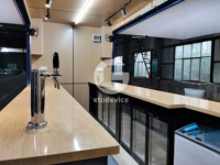 Bar en conteneur préfabriqué de 20 pieds entièrement personnalisable, bar modulaire en conteneur maritime pour pub commercial extérieur