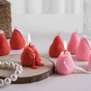 Wholesale Mini Size Romantic Pink Red Love Scented Candles Fruit Strawberry Soy Wax Birthday Gifts Candles Favors