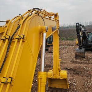 รถขุดตีนตะขาบ Komatsu PC210 มือสอง ขนาด 21 ตัน เครื่องยนต์ CE EPA รถขุดขนาดกลางสำหรับงานเหมือง รถขุดมือสองในสต็อก - Product Image 5