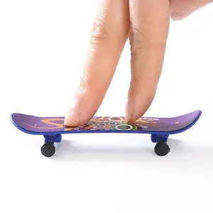 थोक गर्म बेच बच्चों वयस्क Fidget मिनी उंगली स्कूटर खिलौने उंगली स्केट बोर्डों