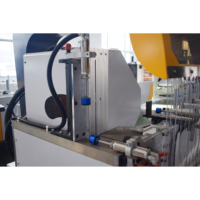 Scie de découpe automatique CNC à double tête pour roulements de moteur de fenêtres et portes en aluminium à rupture de pont thermique, coupe haute précision à 45 degrés