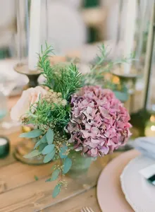 Bouquets de Fleurs Séchées de Mariage Artificielle à Base de Petites Roses Blanches Bouquet de Fleurs de Mariée Plantes pour Décorations Lot en Vrac à Vendre - Product Image 3