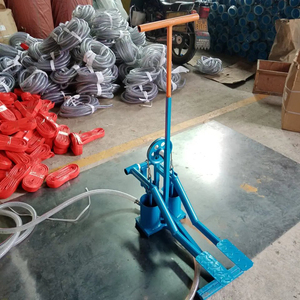 Petite <span class=keywords><strong>pompe</strong></span> <span class=keywords><strong>à</strong></span> <span class=keywords><strong>eau</strong></span> <span class=keywords><strong>manuelle</strong></span> d'irrigation de ferme de machine de transfert de l'<span class=keywords><strong>eau</strong></span> - Product Image 3