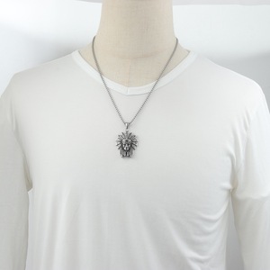Collar con colgante de acero y titanio estilo jefe indio yunnique para hombre, cadena de 60cm, diseño de cara, joyería de moda - Product Image 4