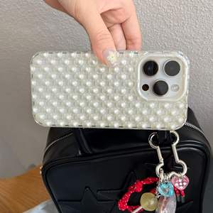 Funda simple de color sólido para Apple 14 Pro Max, funda hueca con perlas para iPhone 13 Pro, funda para teléfono iPhone 16 Pro, adecuada para funda blanda 17 - Product Image 5