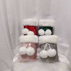 Venta caliente Multi Color Mini Terciopelo Navidad Santa Saco Bolsa <span class=keywords><strong>de</strong></span> regalo para el Festival <span class=keywords><strong>de</strong></span> Navidad Caja <span class=keywords><strong>de</strong></span> dulces con bolsa con cordón al por mayor - Product Image 2
