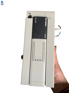 Module de contrôleur logique programmable (PLC) pour automatisation industrielle FX3U-64MT/ES-A, 32 entrées, 32 sorties à transistors - Product Image 1
