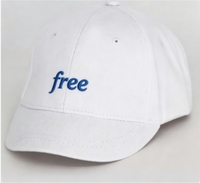 Witte katoenen baseballcap met blauwe gratis borduring, ongestructureerde dad hat, verstelbare band, casual outdoor custom logo sportcap