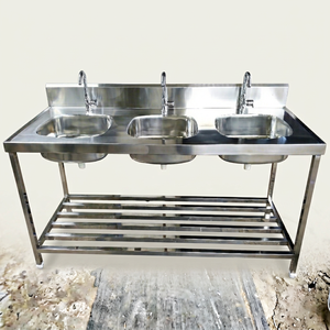 Évier à trois compartiments en acier inoxydable Shree Chamunda avec robinets et étagère inférieure pour hôtel, restaurant, origine Gujarat - Product Image 1