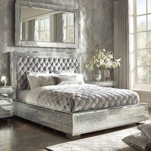Juego de Dormitorio Moderno de Lujo Estilo Británico, Cama King-Size con Marco de Madera y Cristales de Diamante, con Acabado Espejado para Casa o Apartamento - Product Image 2
