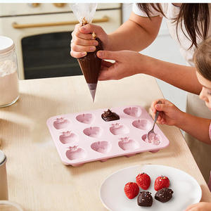 <span class=keywords><strong>Moule</strong></span> en silicone de qualité alimentaire à 12 cavités, design fruits fraise et ananas, pour chocolat, glaçons, bonbons et gâteaux, idéal pour la pâtisserie DIY - Product Image 1