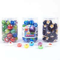 Halal gecertificeerde private label 8g fruitige 'bursting' oogbol planeet aarde 3D gummies in fles OEM aangepaste vormen gemaakt in China