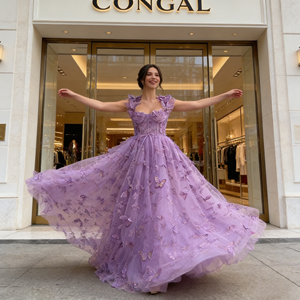 فستان سهرة أنيق بلون الليلك طويل بدون أكمام مع ظهر مفتوح وتطريز دانتيل وفراشات ثلاثية الأبعاد - Product Image 5