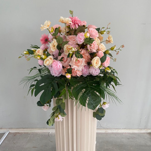 Centrotavola Floreale a Sfera con Rose Bianche e Fiori di Ciliegio per Decorazioni Matrimoniali, Decorazione Floreale per Tavoli Nuziali - Product Image 5