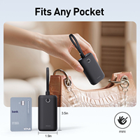 Mini batterie externe de la taille d'une carte de crédit 10000mAh Câble intégré Charge rapide 22.5W Chargeur portable ultra-compact Batterie Li-polymère