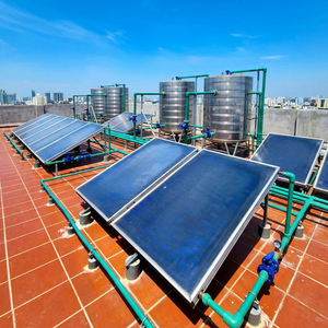 Chauffe-eau solaire pour bâtiments commerciaux destiné aux entrepreneurs de projets, avec options de chauffage renouvelables pour les opérations quotidiennes - Product Image 1