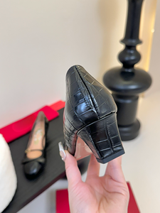 Zapatos Planos Estilo Mary Jane de Charol Negro con Detalle de Lazo y Punta Redonda para Mujer - Product Image 5