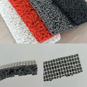 Tapete de <span class=keywords><strong>PVC</strong></span> Impermeable y Antideslizante con Patrón Geométrico e Impresión de Logotipo Personalizado para Pisos de Camiones en Exteriores - Product Image 1