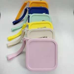 Bolso de Mano Impermeable de Silicona con Diseño de Dibujos Animados, Estilo Moderno, Mini Bolsa de Cosméticos, Estuche Pequeño para Lápiz Labial, Llaves, Portátil - Product Image 5