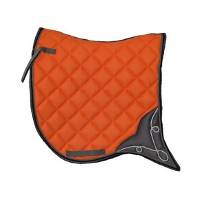 Tapis de selle matelassé tout usage de créateur Equitation Saut d'équitation Courses de chevaux anglaises Produits équestres d'Inde - Product Image 1