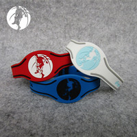 Bracelet en silicone énergétique personnalisé en gros avec 3000 ions négatifs pour bracelets holographiques Deuce X Power et brassard magnétique