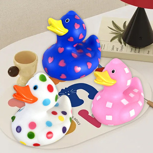 Anatre di Gomma di Sicurezza da 3 Pollici Personalizzabili all'Ingrosso con Logo Stampato, Giocattolo Galleggiante Cognitivo <span class=keywords><strong>per</strong></span> il Bagno, Unisex - Product Image 3