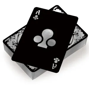 Design personalizado PVC plástico Poker Deck frente e verso impressão logotipo preto e ouro impermeável sublimação jogando cartas com caixa