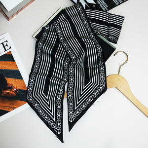 Écharpe de cravate d'été pour femmes élégantes à la mode pour <span class=keywords><strong>Amazon</strong></span> Best-seller Bandeau en polyester Arcs élégants Lettres imprimées Numérique - Product Image 4