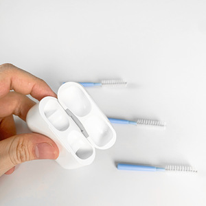 Cepillo de limpieza para Airpods con cerdas suaves de 9 mm para el mantenimiento del estuche de carga de auriculares - Product Image 3