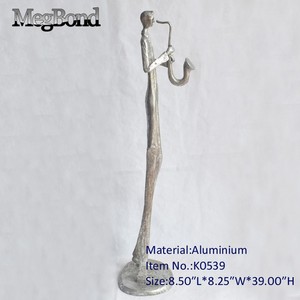 Grande figurine abstraite de saxophoniste musicien en bronze moulé d'aluminium pour musiciens et mélomanes - Product Image 3