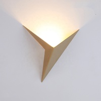 Applique murale LED moderne et minimaliste en fer, style nordique, éclairage décoratif d'intérieur, lampe murale pour salon, chambre à coucher, 3W