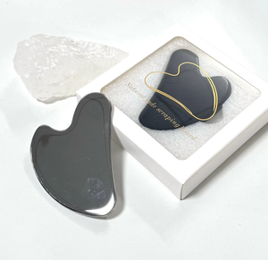 Planche Gua Sha en métal pour le visage et le corps - Product Image 4