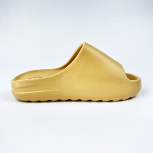 Zapatillas de EVA Yeezys para deportes al aire libre, cómodas y duraderas con soporte de arco, diseño antideslizante para un uso sin fatiga - Product Image 2