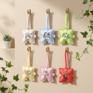 Sachet parfumé en tissu <span class=keywords><strong>de</strong></span> haute qualité, style dessin animé, pour grille d'aération <span class=keywords><strong>de</strong></span> voiture, OEM ODM, parfum longue durée, garde l'air frais - Product Image 2