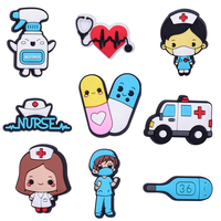 Épingles PVC série médicale breloques de chaussures en gros baskets décorations médecins uniforme chaussures décontractées Bracelet accessoires pour sabot