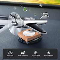 Mini désodorisant de parfum de voiture solide Placement de tableau de bord Diffuseur d'aromathérapie d'avion Parfum à énergie solaire pour l'intérieur de la voiture