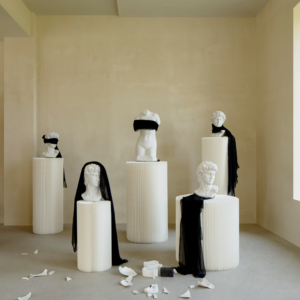 Trụ cột tròn hiển thị đứng xi lanh plinth với màn hình tròn với đầu <span class=keywords><strong>Acrylic</strong></span> xi lanh tổ ong tính năng có thể gập lại hiển thị đứng - Product Image 3