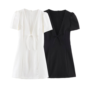 Vestido Mini Personalizado 2026 para Mujer con Detalle de Lazo, Cuello en V, Manga Corta, Corte Ajustado, Estilo Línea A, Vestido de Verano con Lazo Delantero, Fabricación OEM/ODM en China - Product Image 1