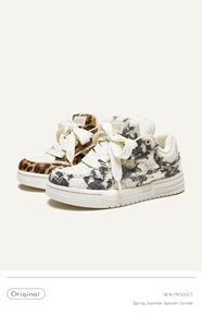Zapatillas de estilo de lujo desgastado, de caña baja, con suela que aumenta la altura, resistentes al desgaste, unisex, deportivas casuales, para parejas, tipo skate - Product Image 2