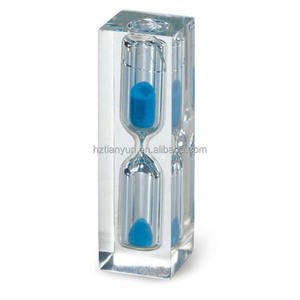 Minuteur en sable acrylique transparent de 1 minute et 5 minutes pour les jeux, la salle de classe et les enfants - Product Image 1