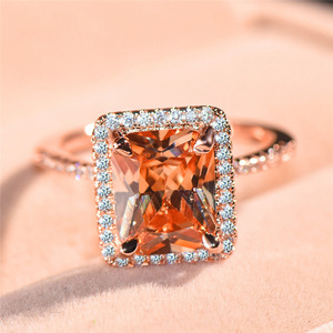 Anello Geometrico Quadrato per Donne, Gioiello Elegante e di Lusso per le Dita - Product Image 3