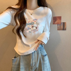 Camiseta de manga larga de algodón acanalado con elastano para mujer, nueva colección primavera-otoño, versátil, con diseño de dibujos animados, dobladillo curvo, ideal como capa base. - Product Image 1