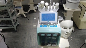 Professional 7-in-1 <b>Oxygen</b> Jet Hydrating Facial Microdermabrasion Hydra Dermabrasion Ultrasonic Vacuum US Plug Skin Care <b>Machine</b> - Product Image 4