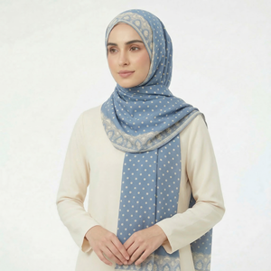 Hijab en modal léger à pois doux avec motif dentelle et logo personnalisé, le plus vendu, idéal pour les femmes musulmanes en voyage et en vacances - Product Image 2