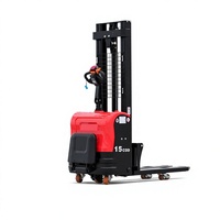 Montacargas Eléctrico Jinbao de 1.5 Toneladas y 3m, Color Rojo, Carrocería Negra, Certificado CE, Sistema de Baterías Múltiples, Pintura Personalizada Disponible, Modificación de Horquillas Disponible